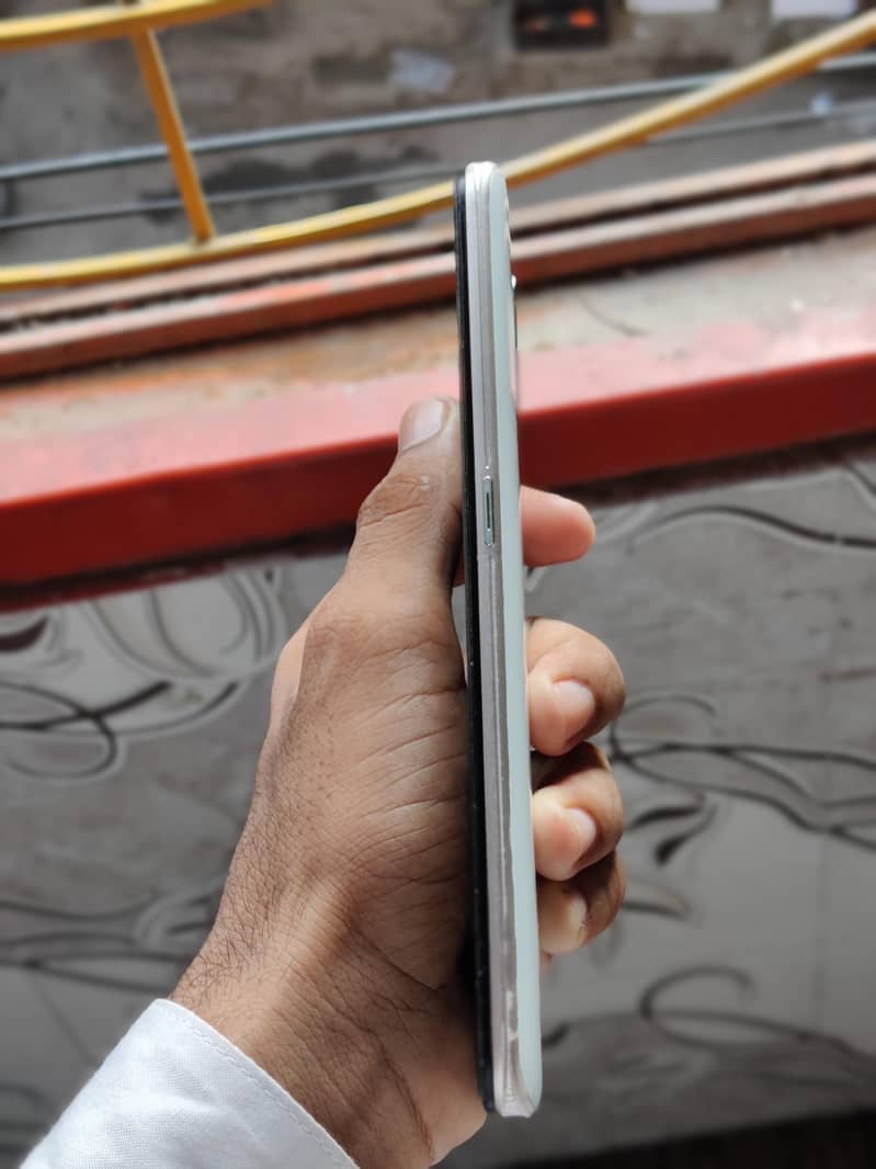 OPPO A5 1