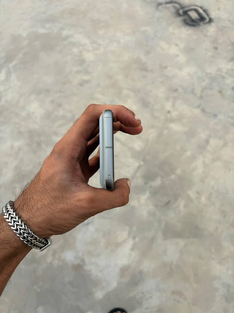 Google Pixel 8 1