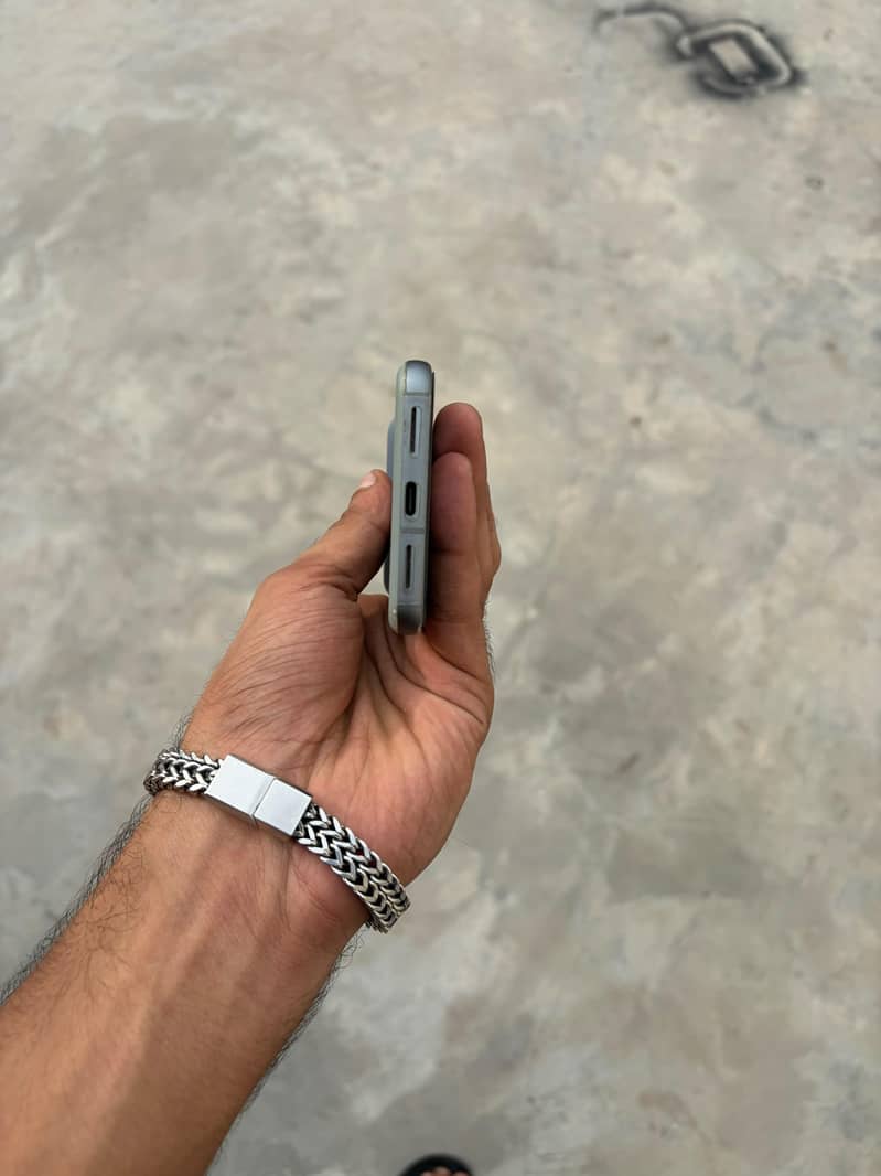 Google Pixel 8 3