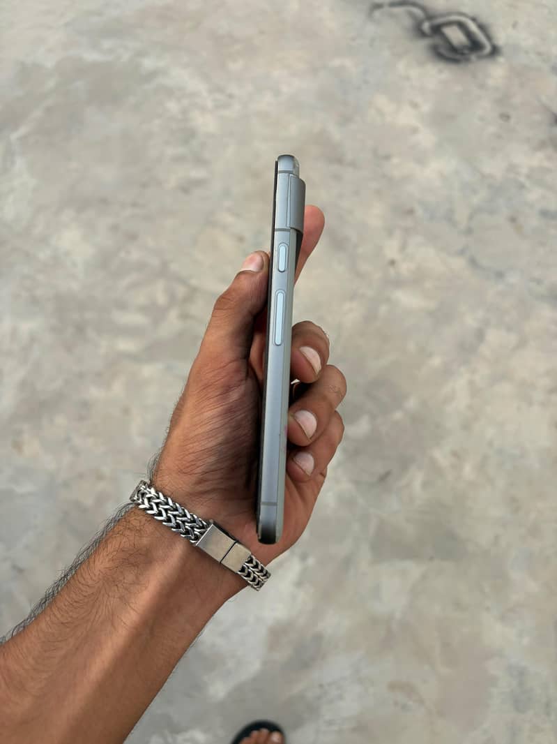 Google Pixel 8 5