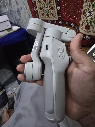 dji Osmo Mobile 7 just Box open