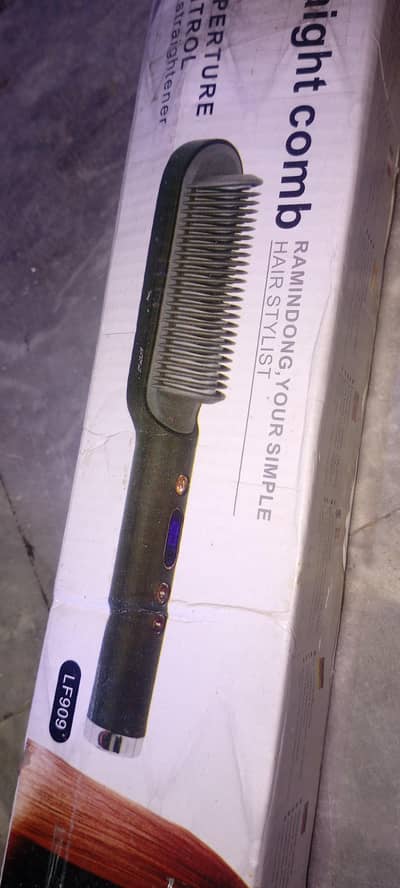 Hair straightener (straight comb)