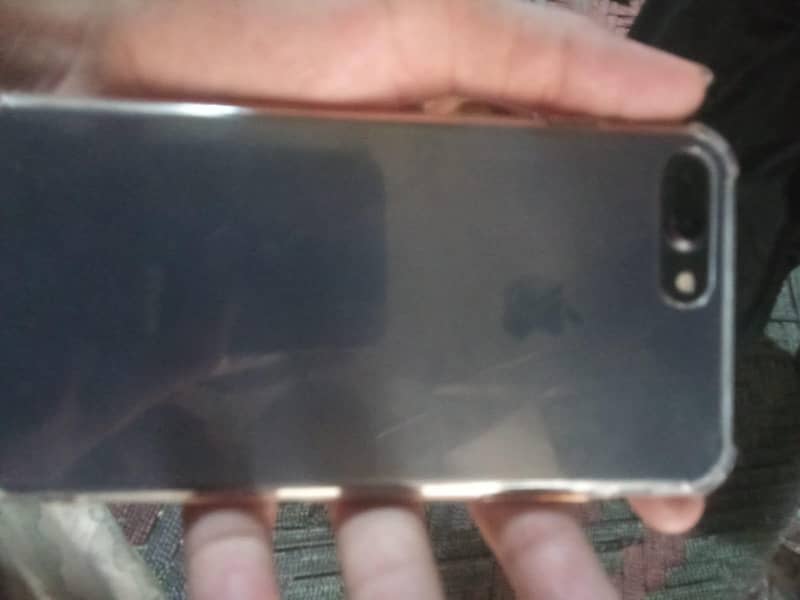 Apple iPhone 7 Plus 1
