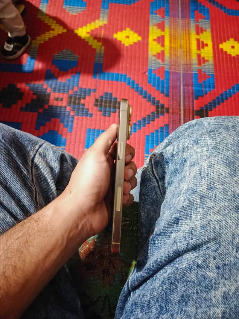 iPhone 14 Pro Max 4