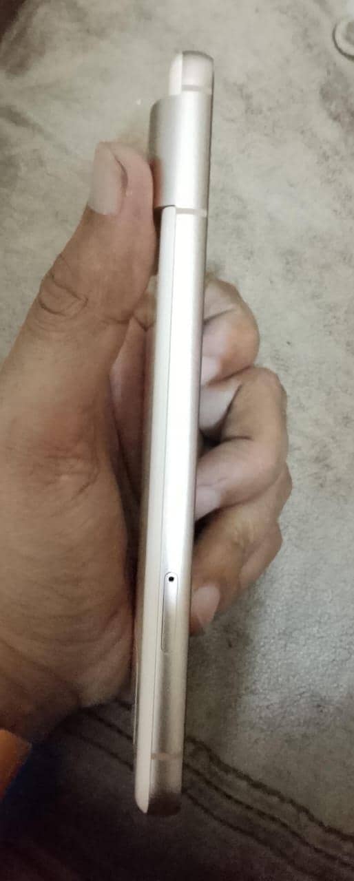 Google Pixel 8 2