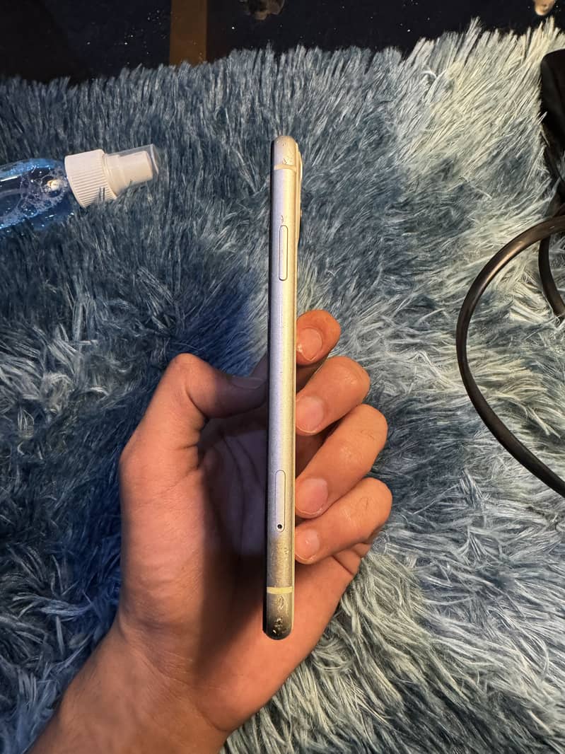 Apple iPhone 11 5