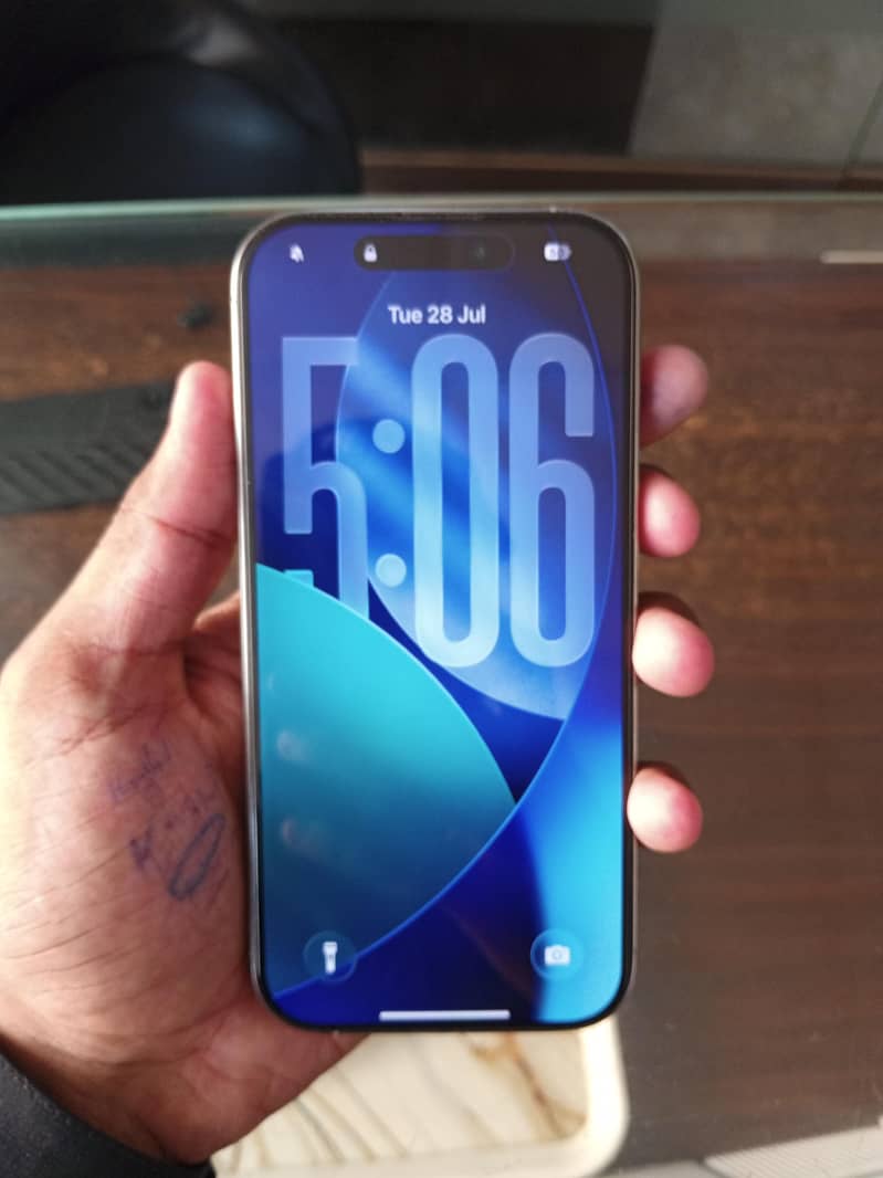 Apple iPhone 16 Pro 5