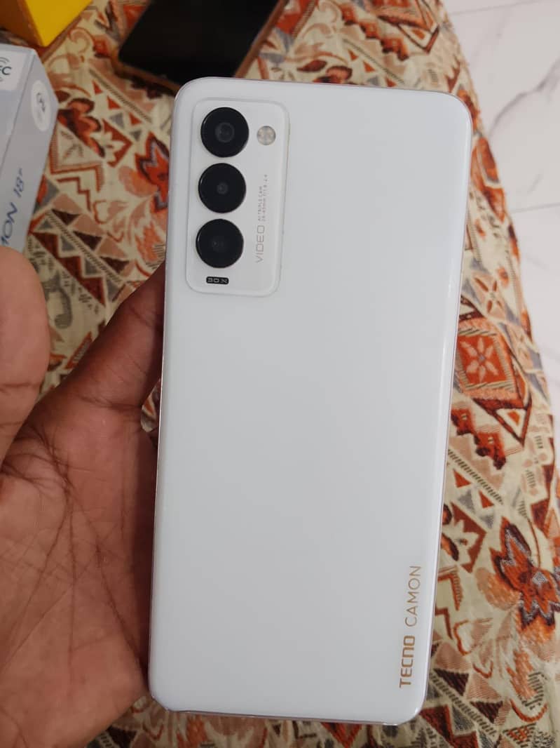 Tecno Camon 18P 1