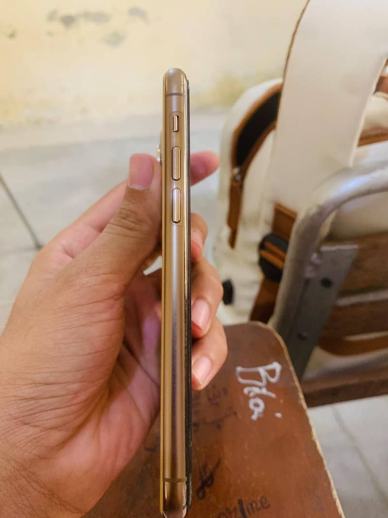 Apple iPhone 11 Pro 0