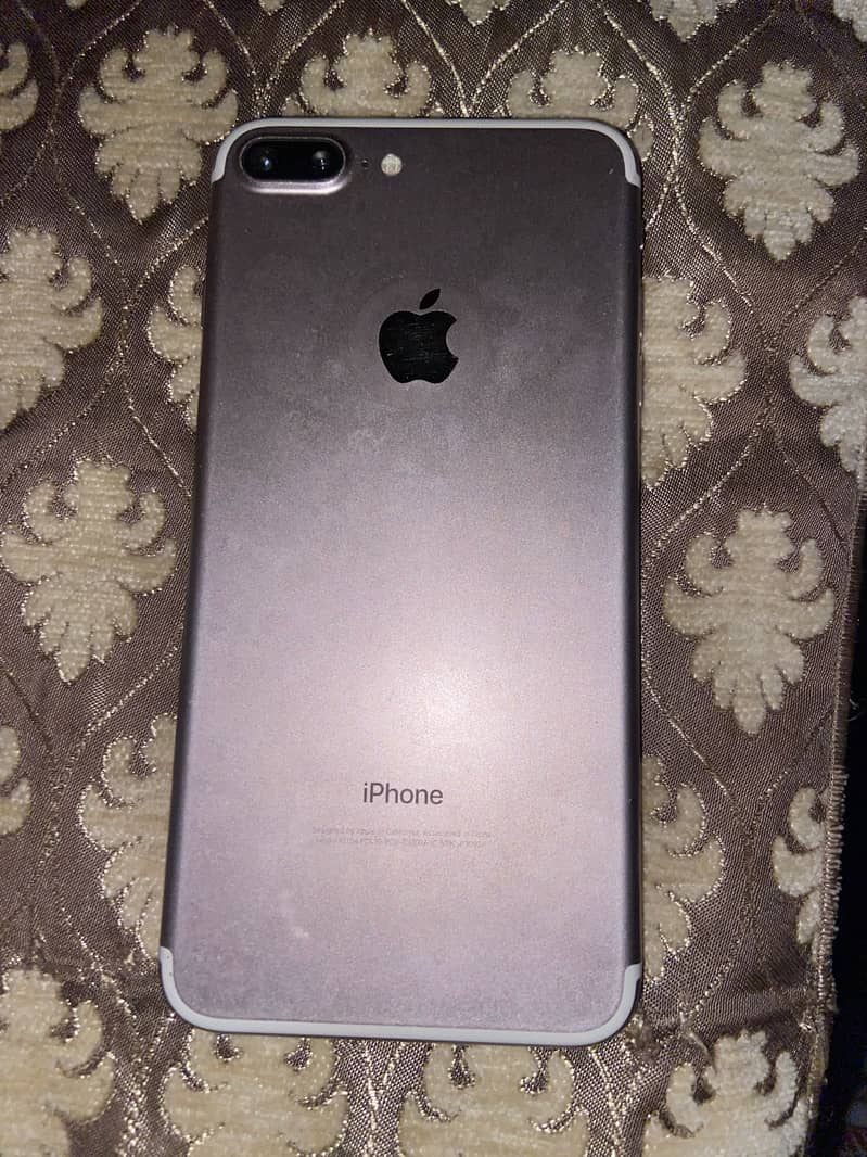 Apple iPhone 7 Plus 3