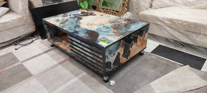 sofa Table Big size scratchless new condition never used unique look