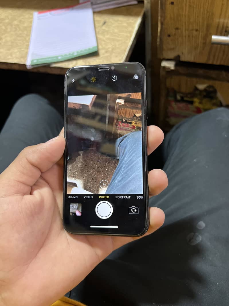 Apple iPhone X 5