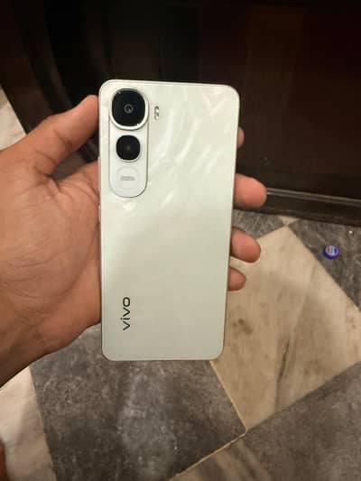 Vivo Y400