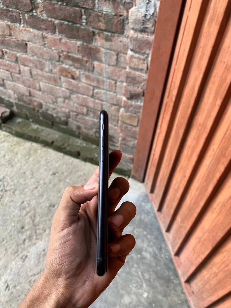Apple iPhone SE 3