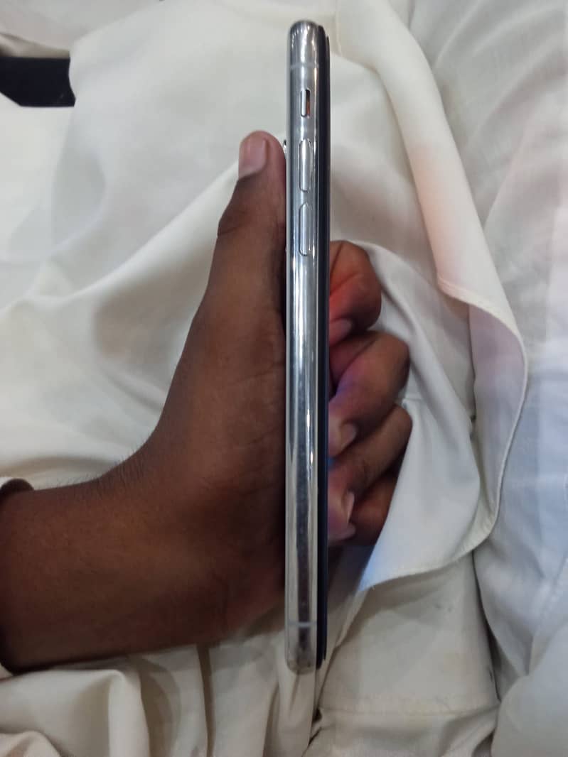 Apple iPhone X 1