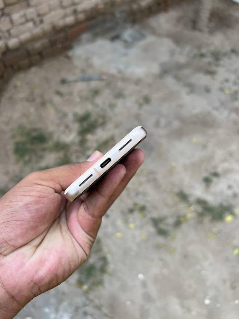 Google Pixel 8 1