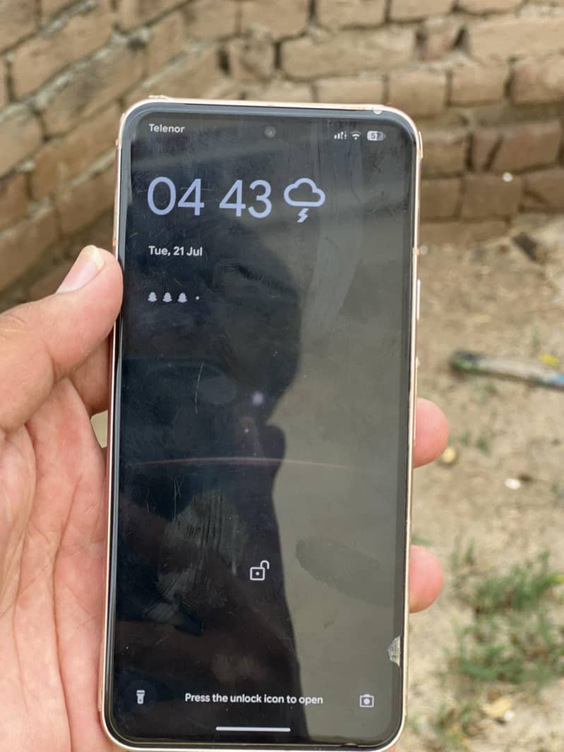 Google Pixel 8 6