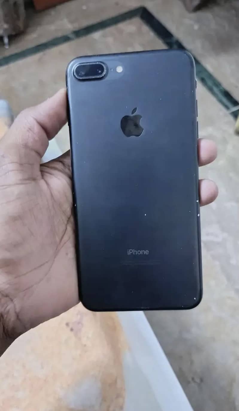 Apple iPhone 7 Plus 1