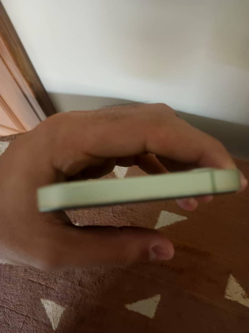 Apple iPhone 12 5