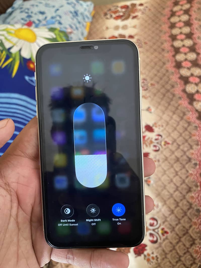 Apple iPhone 11 Factory Unlock 2