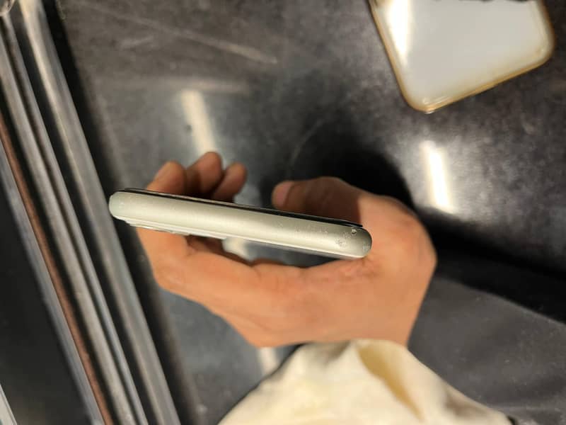 iPhone 11 11