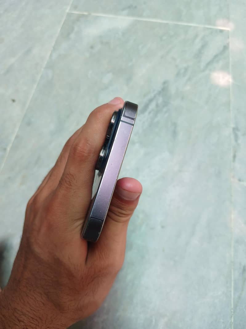 Apple iPhone 14 Pro Max 1