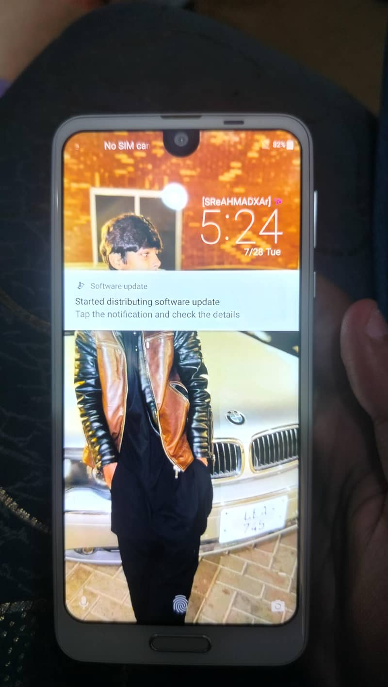 SHARP AQUOS R2 5