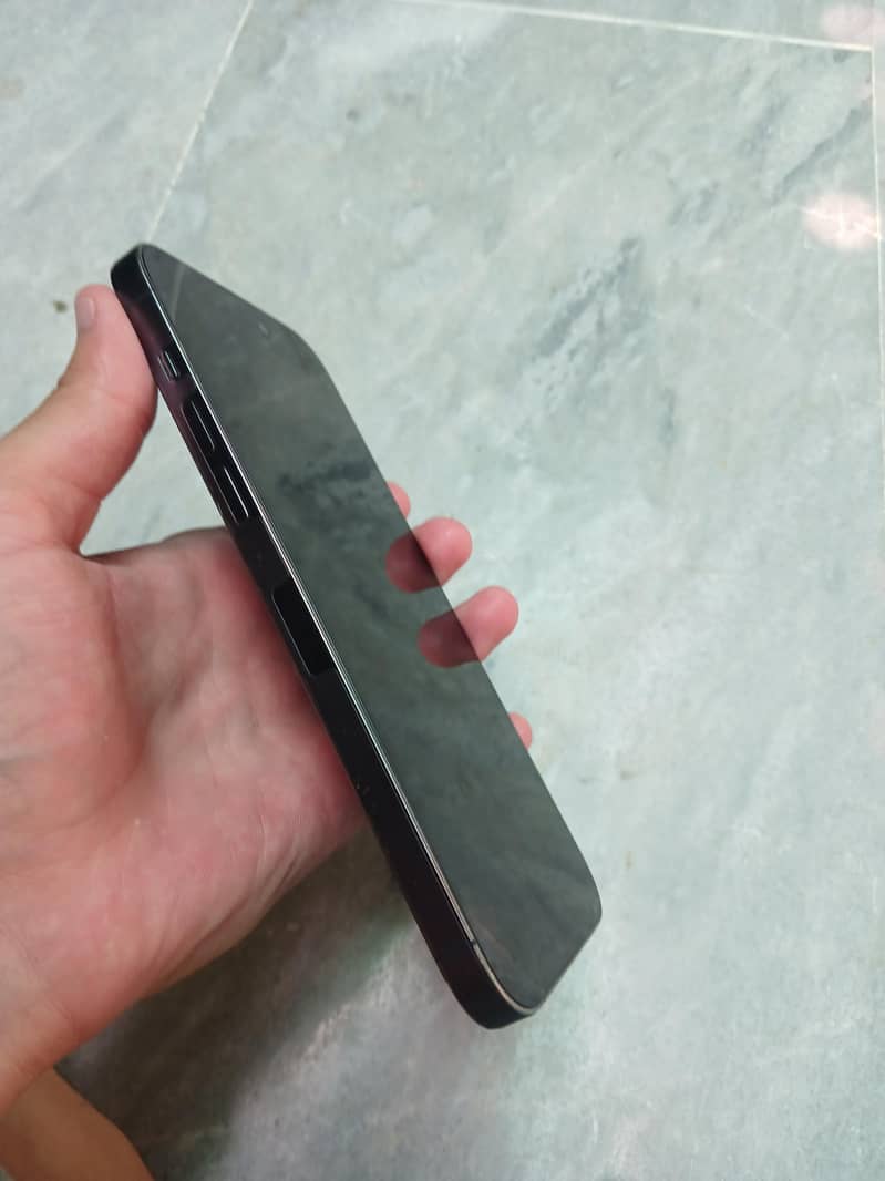 Apple iPhone 14 Pro Max 0