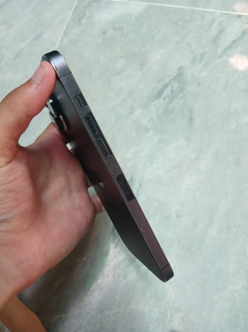 Apple iPhone 14 Pro Max 1