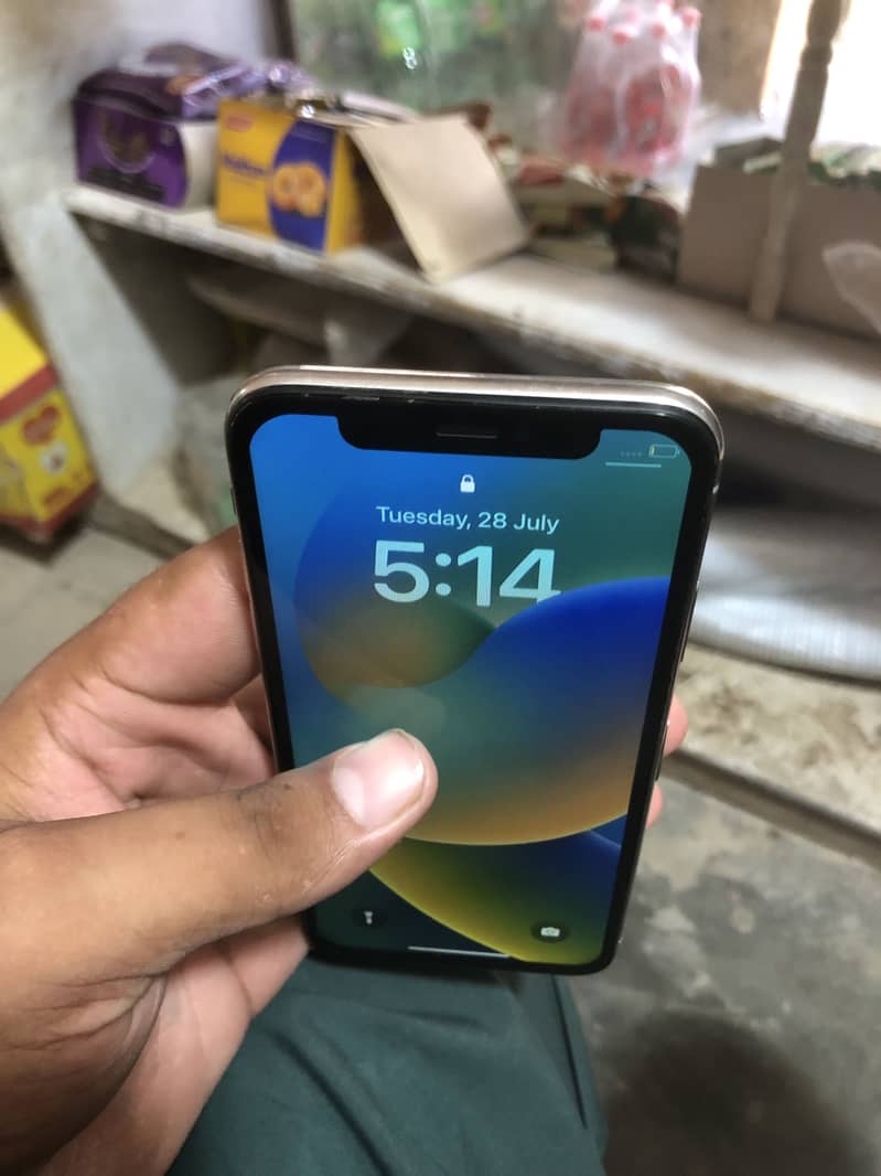 Apple iPhone X 0