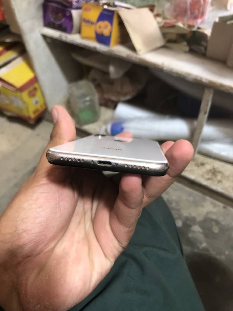 Apple iPhone X 2