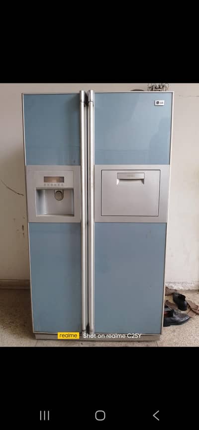 LG refrigerator