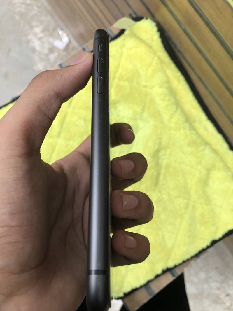 Apple iPhone 11 2