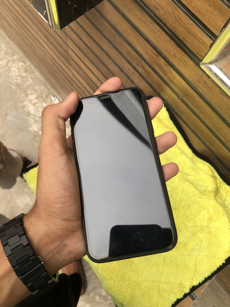 Apple iPhone 11 6