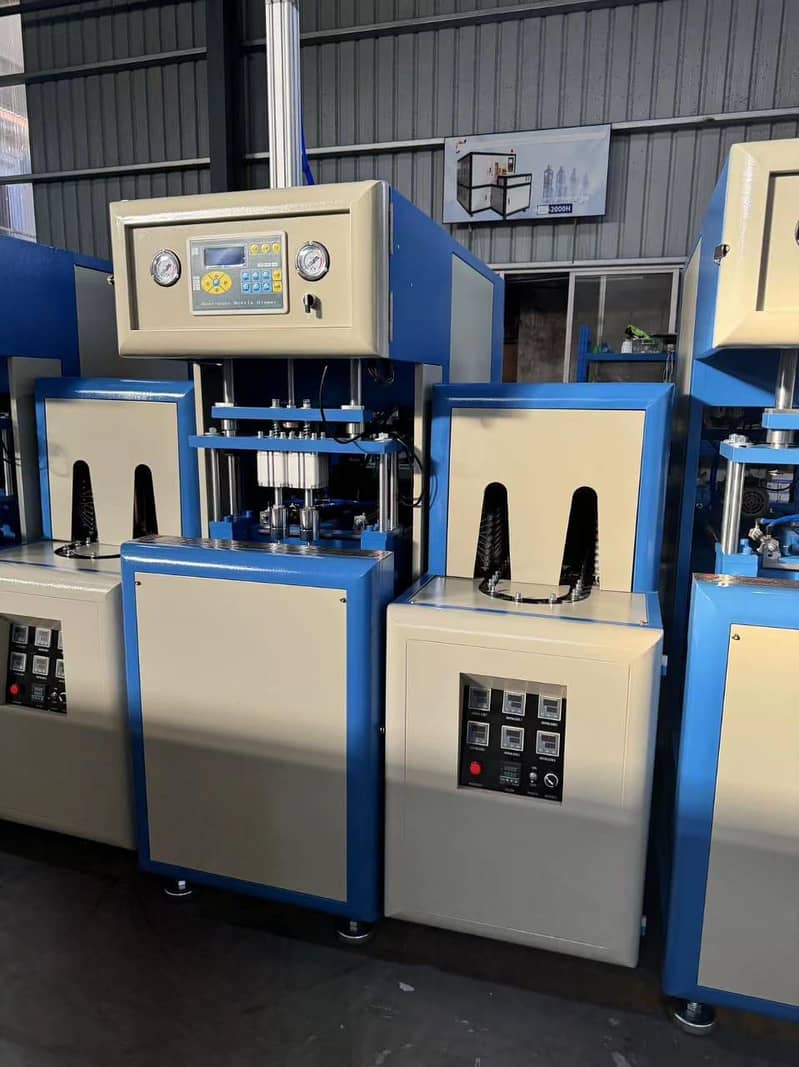 2 Cavity Blowing Machine 2