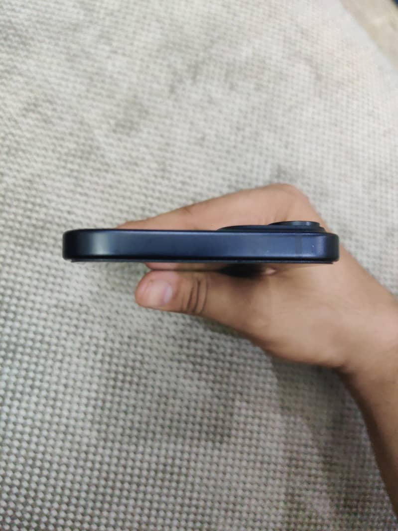 Apple iPhone 15 plus 4