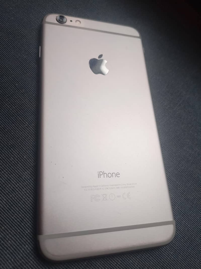 Apple iPhone 6 Plus 0