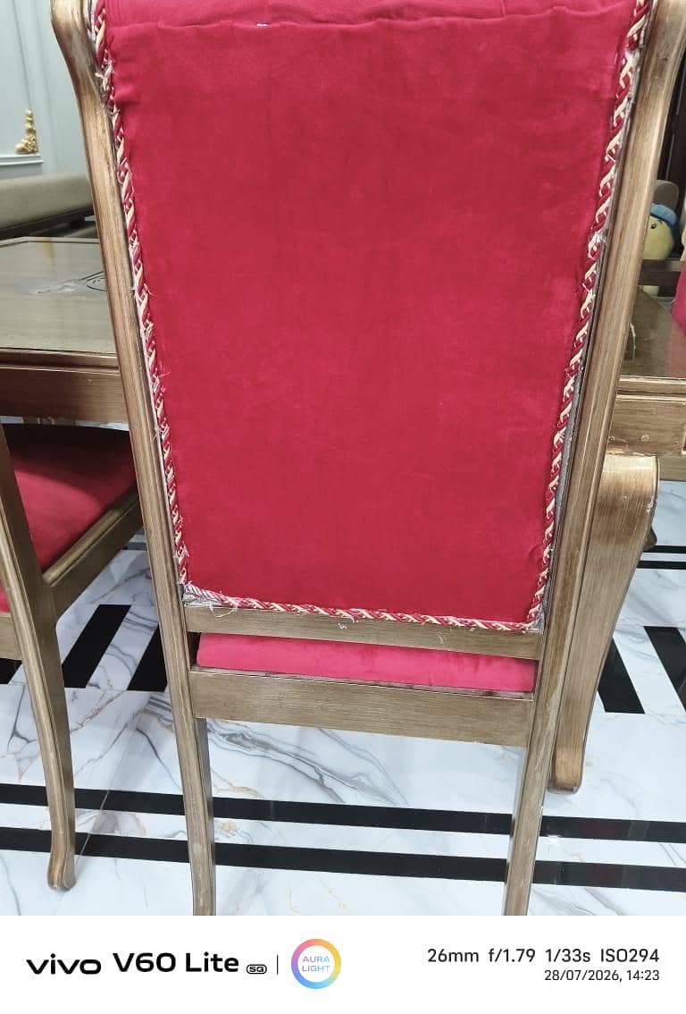Dining table full set in good condition 2