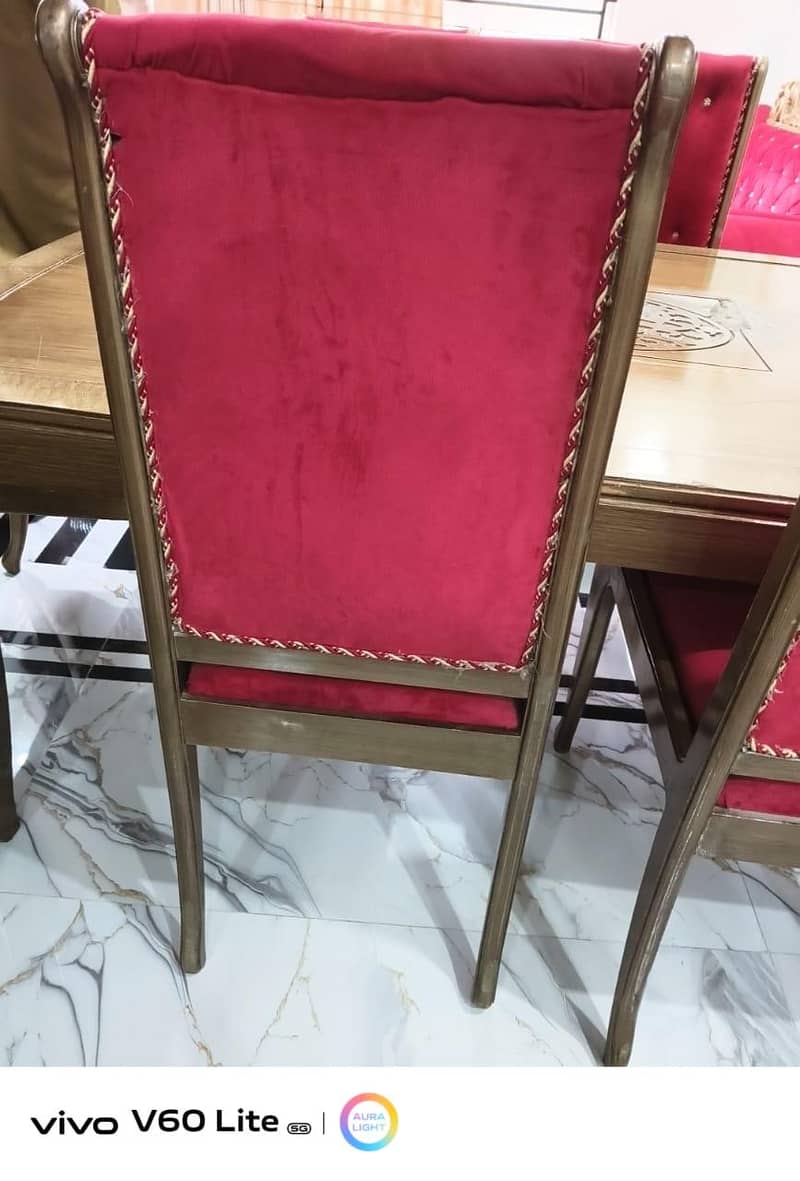 Dining table full set in good condition 13