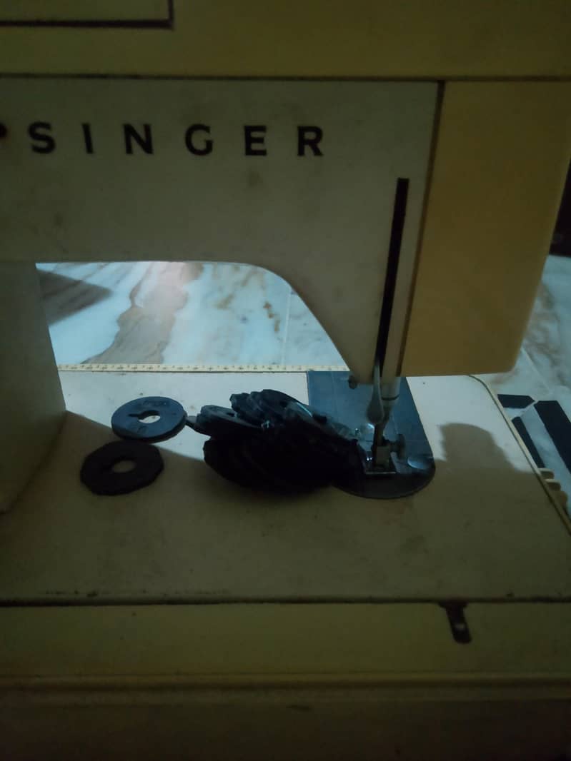 Singer Sewing Machine 5