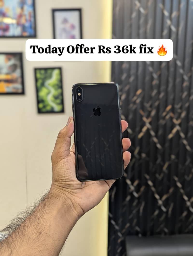 Apple iPhone XS Max 0