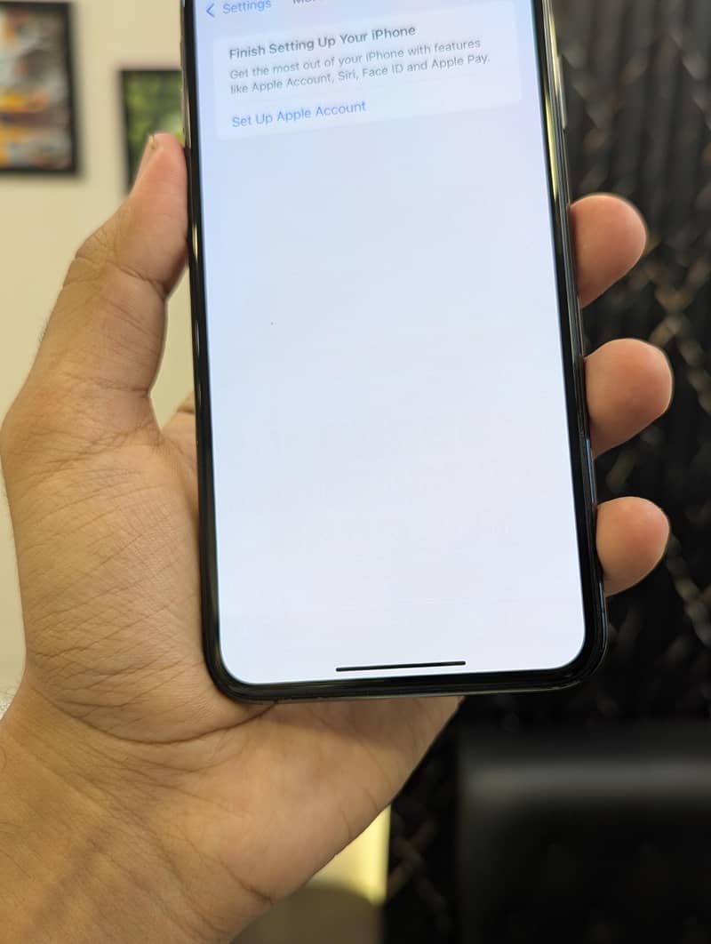 Apple iPhone XS Max 3