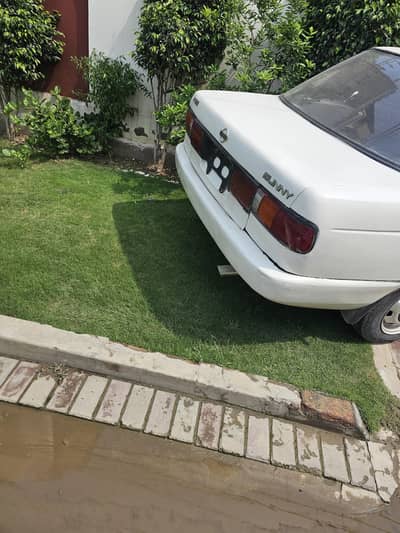 Nissan Sunny 1993