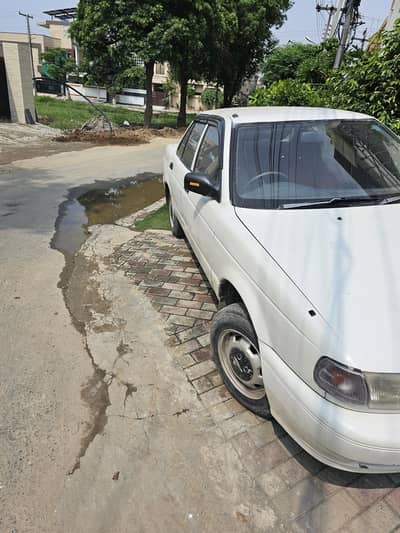 Nissan Sunny 1993
