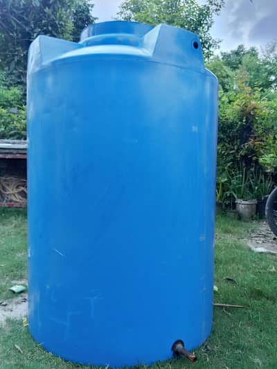 Water Tank 200 Galan No crack
