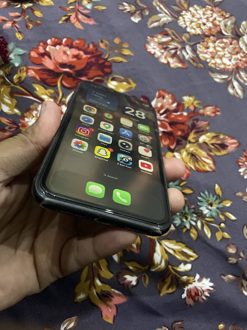 Apple iPhone 11 2