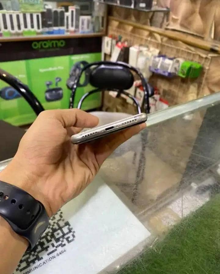 Apple iPhone X 2
