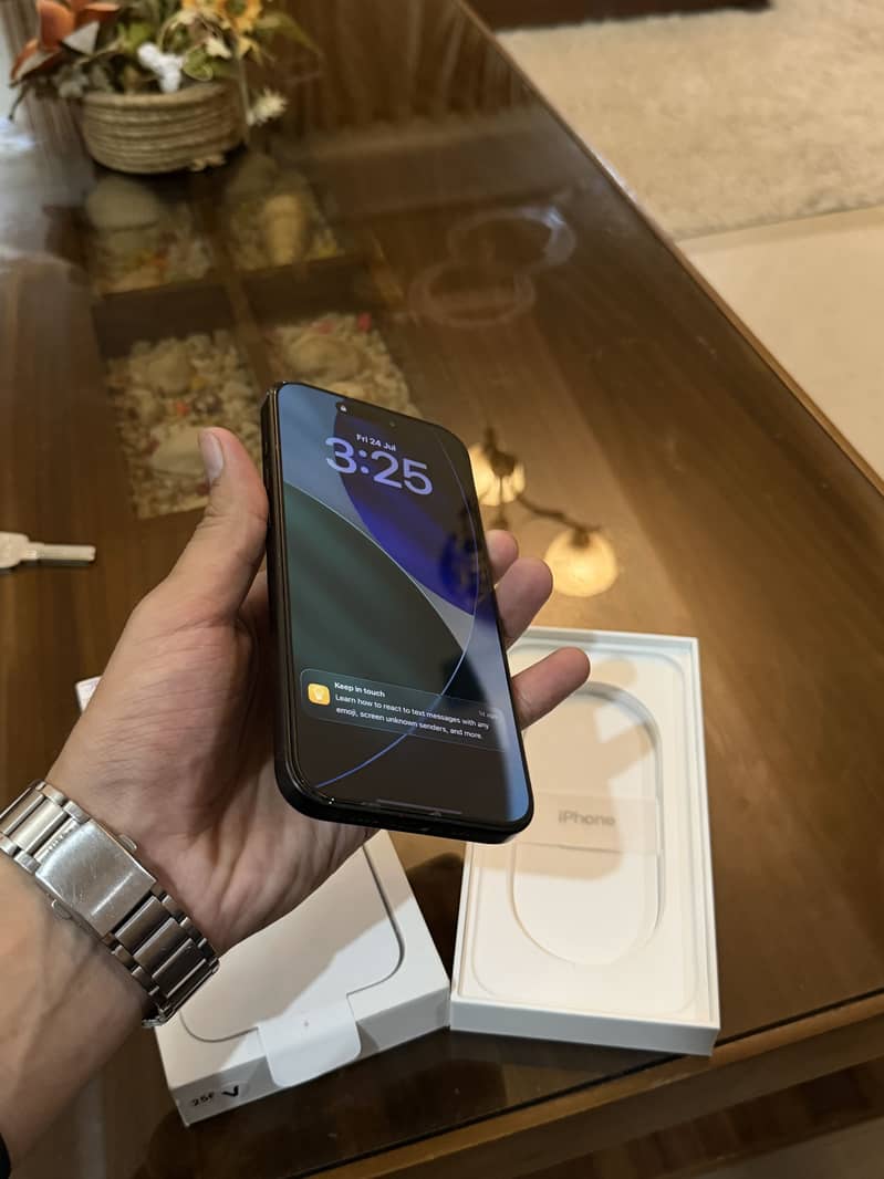 Iphone 16 pro max 1
