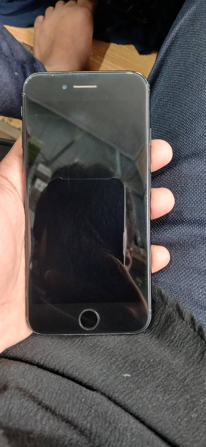 Apple iPhone 7 0