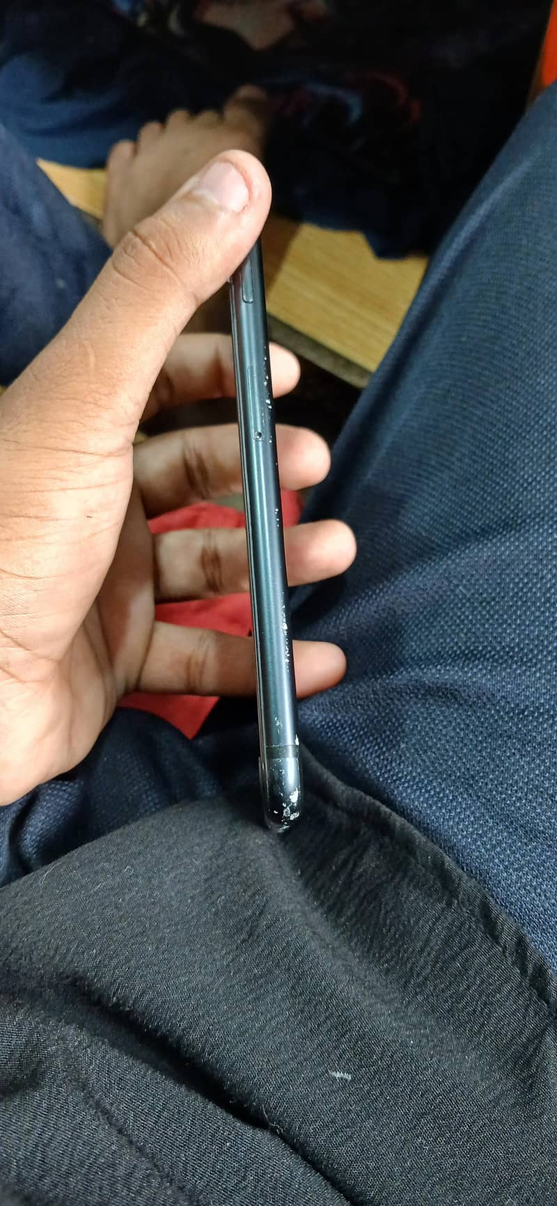 Apple iPhone 7 2